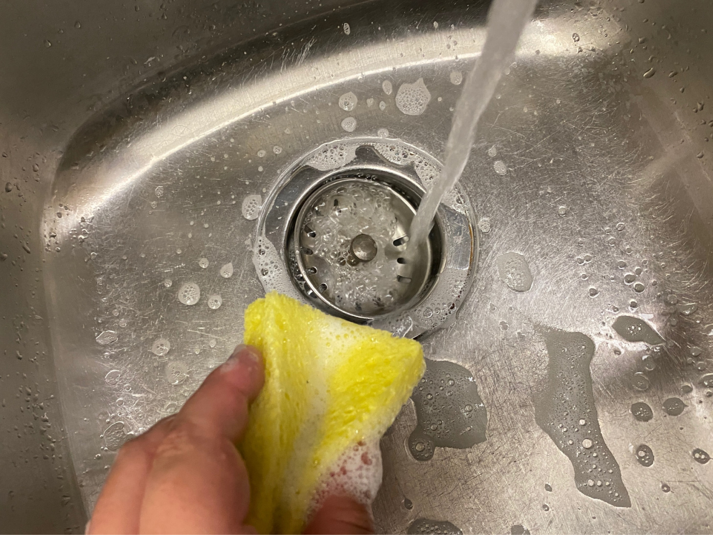 排水口のヌメリ問題もキッチンシンクにこだわれば解決。掃除が断然ラクに
