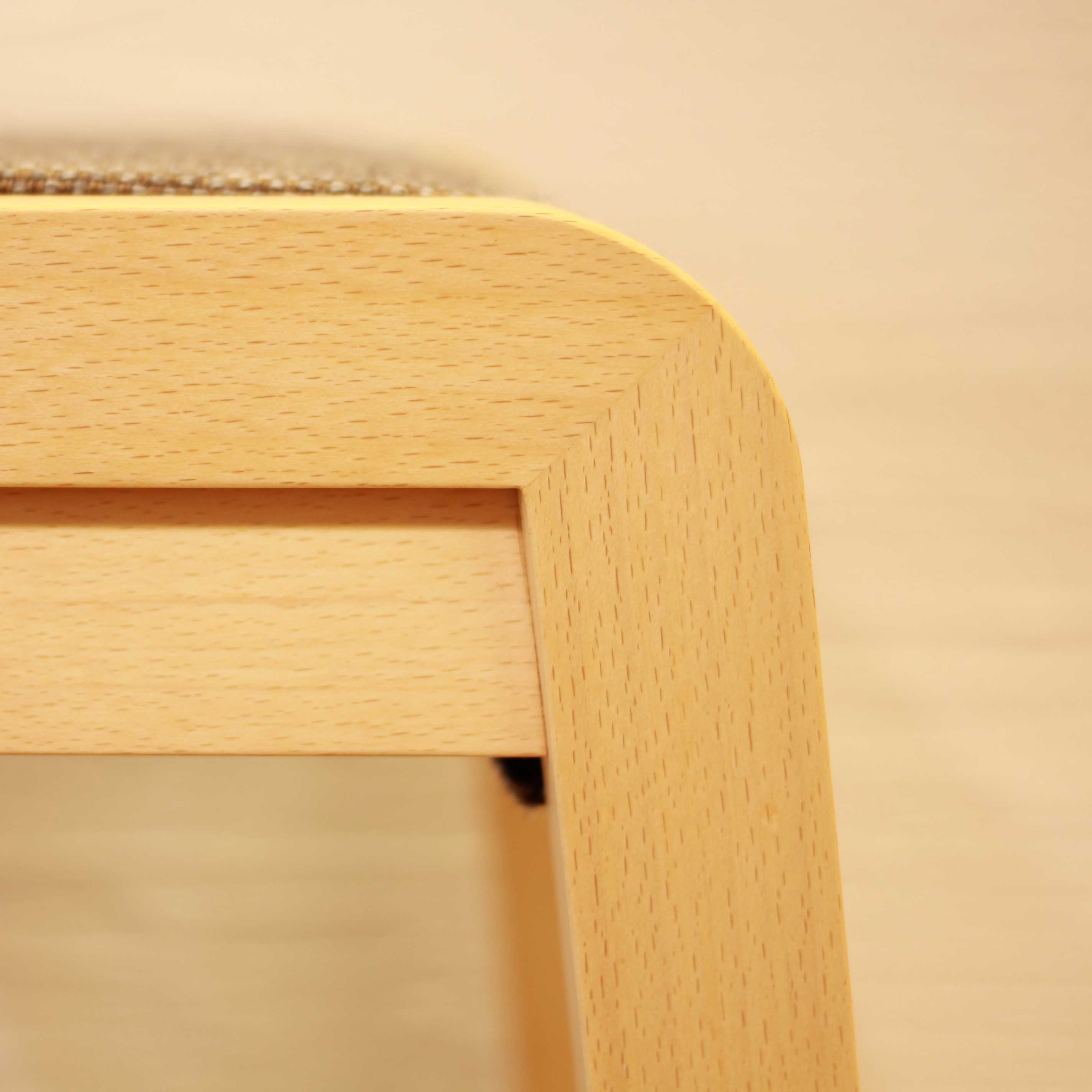 ハイスツールAmba（アンバ）ホワイトビーチ