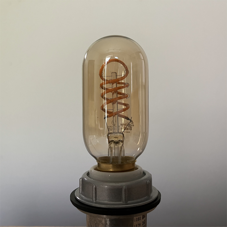LEDフィラメント電球のフィラメントスパイラルタイプ